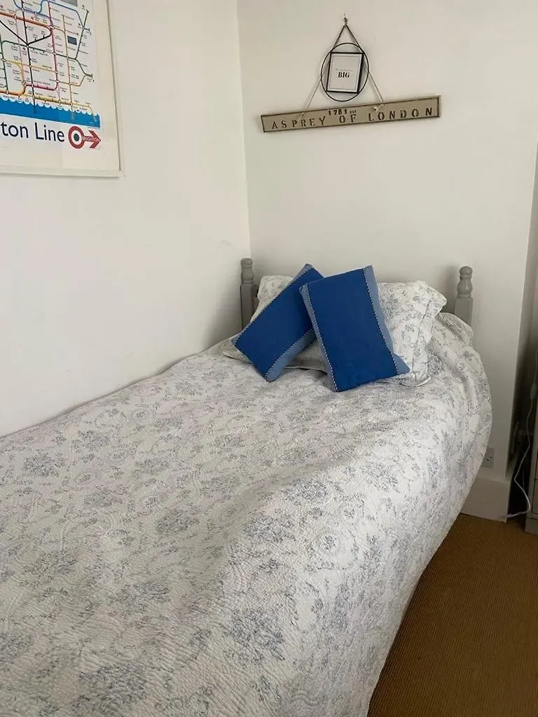Beautiful Little Brighton Townhouse Apartment 0*,  United Kingdom